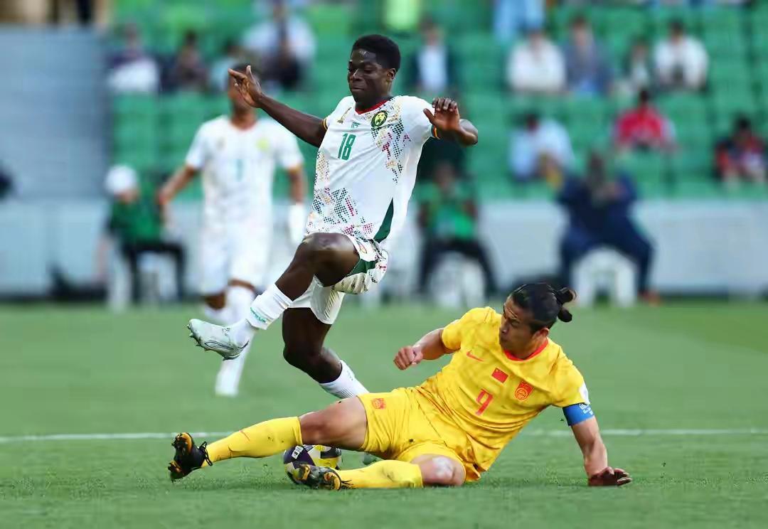 安博体育-FIFA系列赛国足0-2憾负喀麦隆 高质量热身赛夯实未来希望